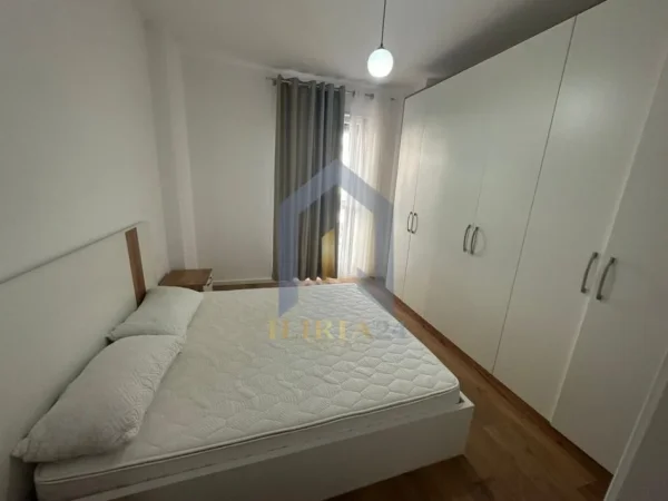 Tirane, jepet me qera apartament 2+1+Ballkon Kati 4, 107 m² 800 € (Appartamento 2+1 in affitto, Don Bosko)