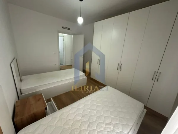 Tirane, jepet me qera apartament 2+1+Ballkon Kati 4, 107 m² 800 € (Appartamento 2+1 in affitto, Don Bosko)