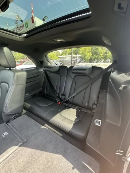 Tirane, shes SUV Audi Q7 Benzin+Gaz, e zeze automatik Klima 270.000 km 12.000 €