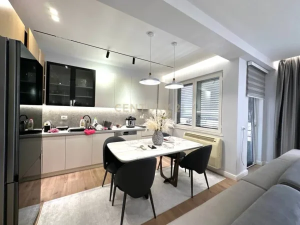 Shqiperi, shitet apartament 3+1+Ballkon Kati 2, 152 m² 365.000 € 