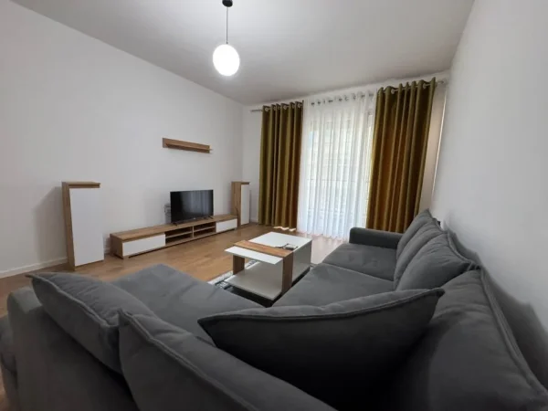 Tirane, jepet me qera apartament 2+1 Kati 3, 850 € 