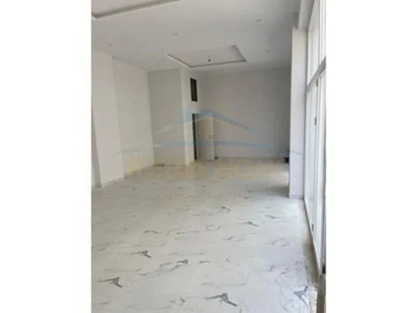 Tirane, shitet ambjent biznesi Kati 0, 78 m² 249.600 € (Fusha e Aviacionit, Tiranë)