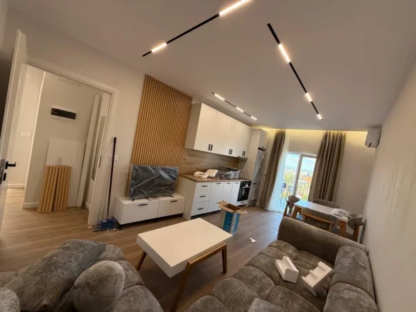 Tirane, shitet apartament 2+1 Kati 5, 80 m² 125.000 € (Rruga myslym keta)