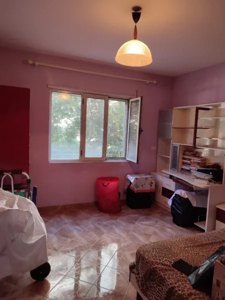 Tirane, shitet apartament 2+1 Kati 1, 86 m² 105.000 € (Rruga Idriz Dollaku)