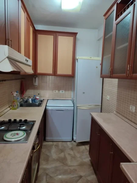 Tirane, shitet apartament 2+1 Kati 1, 86 m² 105.000 € (Rruga Idriz Dollaku)