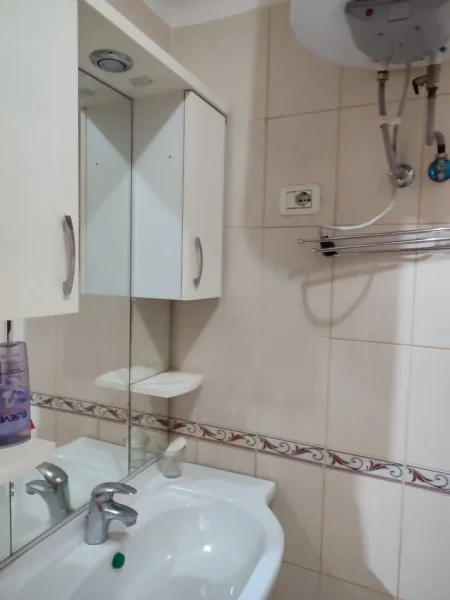 Tirane, shitet apartament 2+1 Kati 1, 86 m² 105.000 € (Rruga Idriz Dollaku)