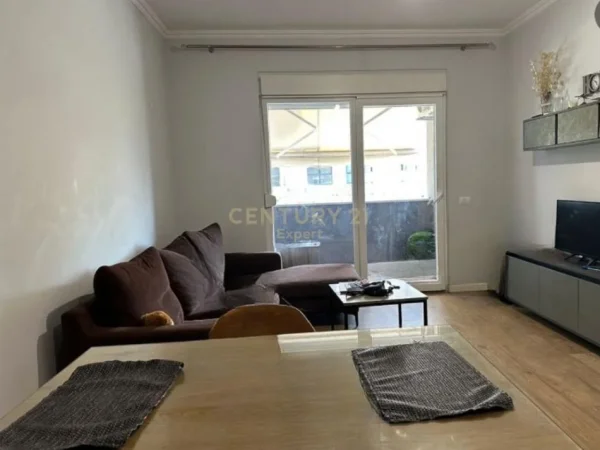 Tirane, shitet apartament 1+1 Kati 1, 67 m² 180.000 € (Komuna e Parisit Kika 3)