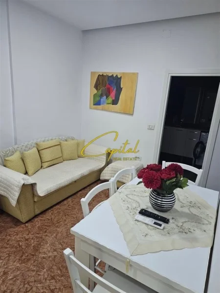 Tirane, jepet me qera apartament 2+1 Kati 1, 70 m² 500 € (KONGRESI I MANASTIRIT)