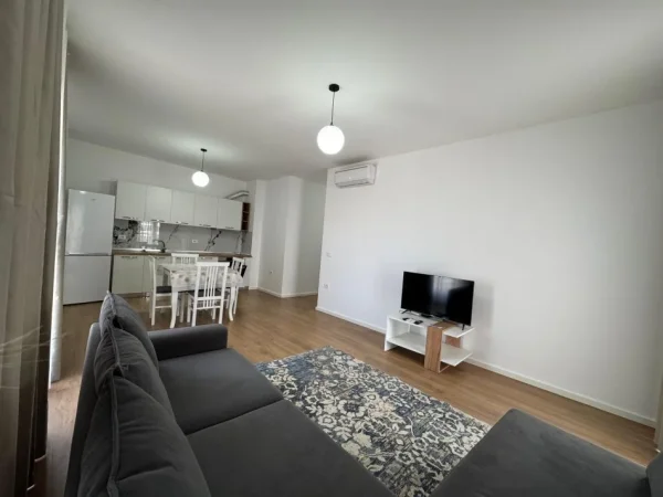 Tirane, jepet me qera apartament 2+1 Kati 3, 850 €
