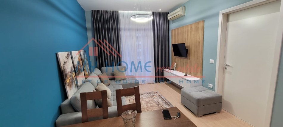 Apartament modern 1+1 me qira 21 Dhjetori ne Tirane