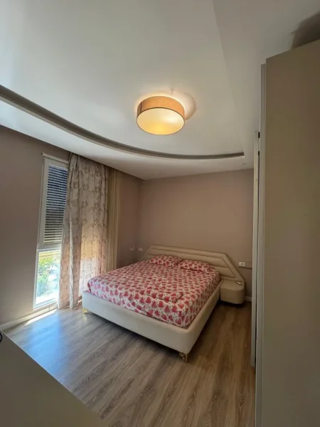 Tirane, jepet me qera apartament 2+1 Kati 6, 89 m² 700 € (ISH FUSHA AVIACIONIT)