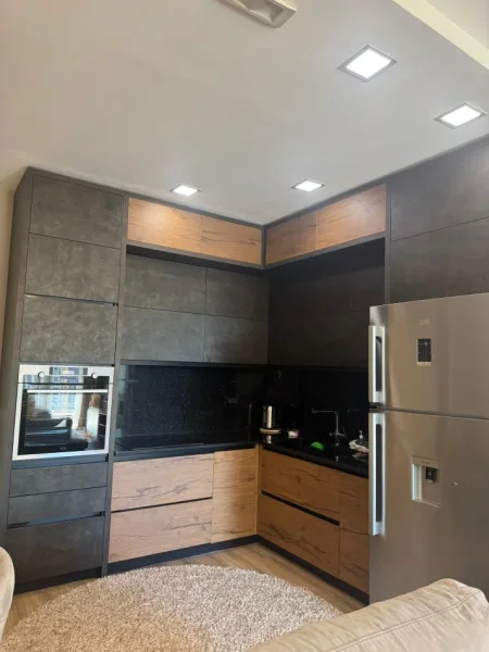 Tirane, jepet me qera apartament 2+1 Kati 6, 89 m² 700 € (ISH FUSHA AVIACIONIT)