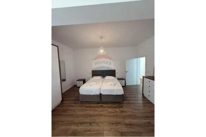 Tirane, jepet me qera apartament 1+1 Kati 5, 50 m² 650 € (Myslym Shyri)