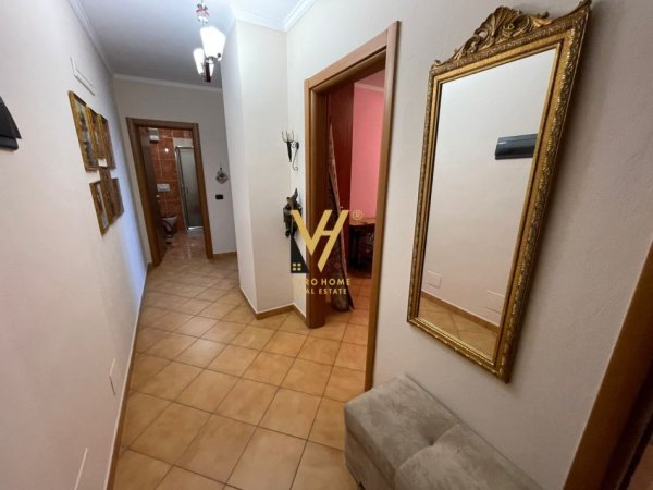 Tirane, jepet me qera apartament 2+1+Ballkon Kati 10, 100 m² 1.000 € (STADIUMI AIR ALBANIA)