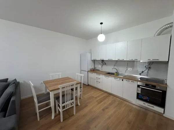 Tirane, jepet me qera apartament 2+1 Kati 3, 97 m² 850 € (Trio towers residence)