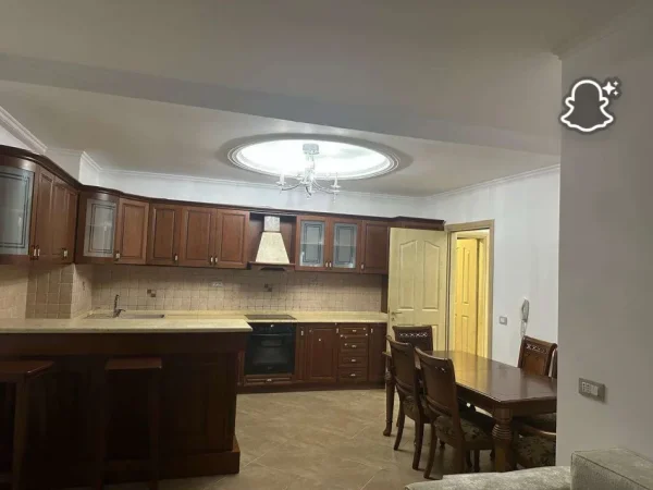 Tirane, jepet me qera apartament 2+1 Kati 5, 110 m² 850 € (Bulevardi Zogu I)