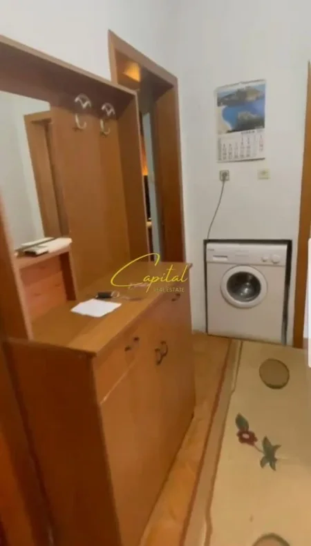 Tirane, jepet me qera apartament 2+1 Kati 4, 75 m² 450 € (RRUGA FERIT XHAJKO)