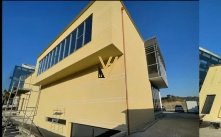 Tirane, shitet ambjent biznesi Kati 0, 4.800 m² 2.500.000 € (AUTOSTRADA TR-DR)