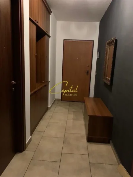 Tirane, jepet me qera apartament 2+1 Kati 2, 120 m² 600 € (QENDER)