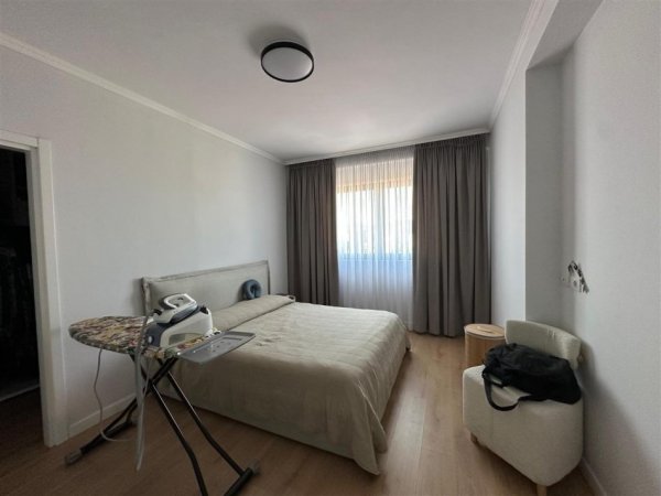 Tirane, jepet me qera apartament 2+1+Ballkon Kati 7, 160 m² 1.450 € (Rruga e Durresit)