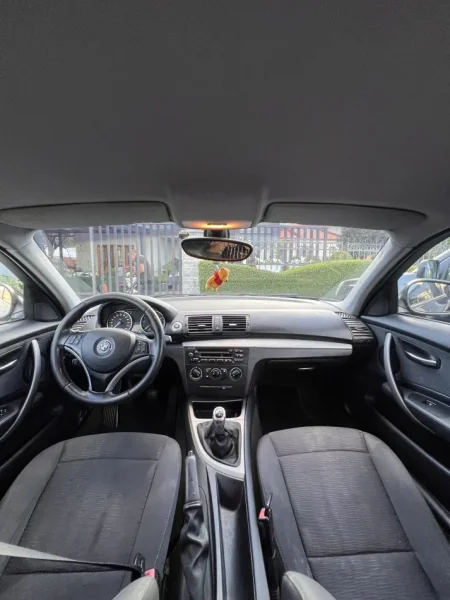 Tirane, shes makine BMW 116 2.0 Nafte, e zeze manuale Kondicioner 318.000 km 3.500 €