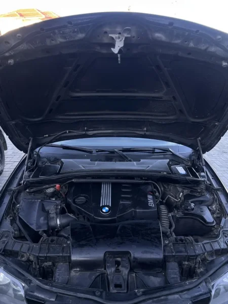 Tirane, shes makine BMW 116 2.0 Nafte, e zeze manuale Kondicioner 318.000 km 3.500 €