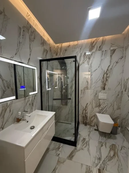 Tirane, jepet me qera 2+1+Aneks+Ballkon Kati 3, 111 m² 650 € (Kompleksi Urban Gate, Astir)