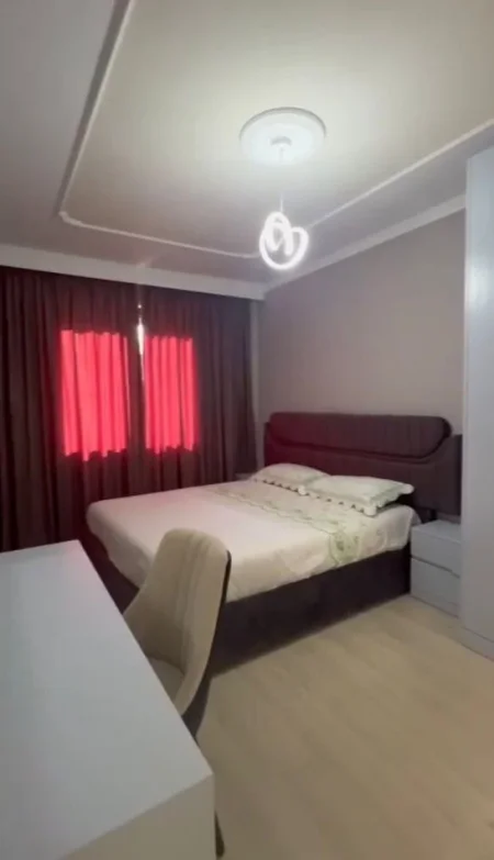 Tirane, jepet me qera apartament 2+1+Ballkon Kati 4, 10 m² 650 € (Don bOSKO)