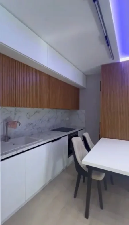 Tirane, jepet me qera apartament 2+1+Ballkon Kati 4, 10 m² 650 € (Don bOSKO)