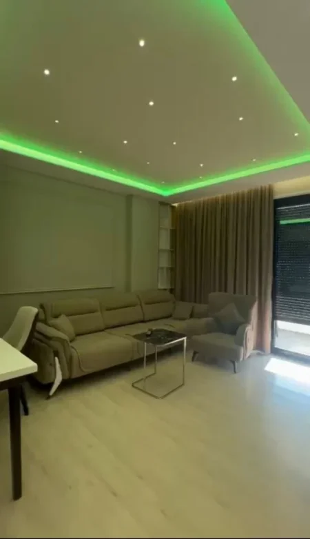 Tirane, jepet me qera apartament 2+1+Ballkon Kati 4, 10 m² 650 € (Don bOSKO)