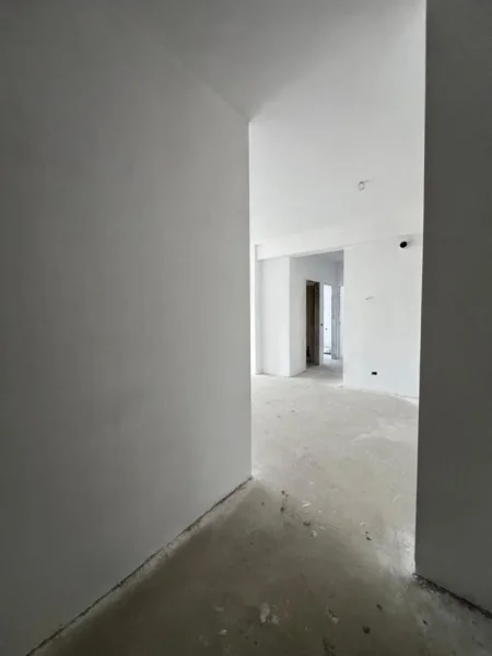 Tirane, shitet apartament 2+1+Ballkon Kati 3, 118 m² 210.400 € (Fusha aviacionit)