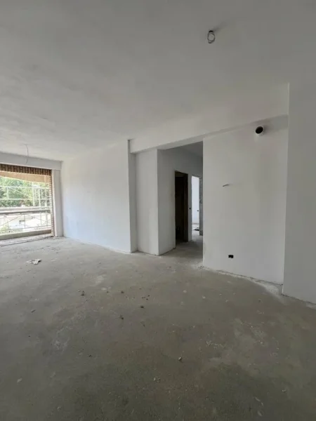 Tirane, shitet apartament 2+1+Ballkon Kati 3, 118 m² 210.400 € (Fusha aviacionit)