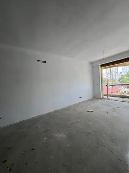 Tirane, shitet apartament 2+1+Ballkon Kati 3, 118 m² 210.400 € (Fusha aviacionit)