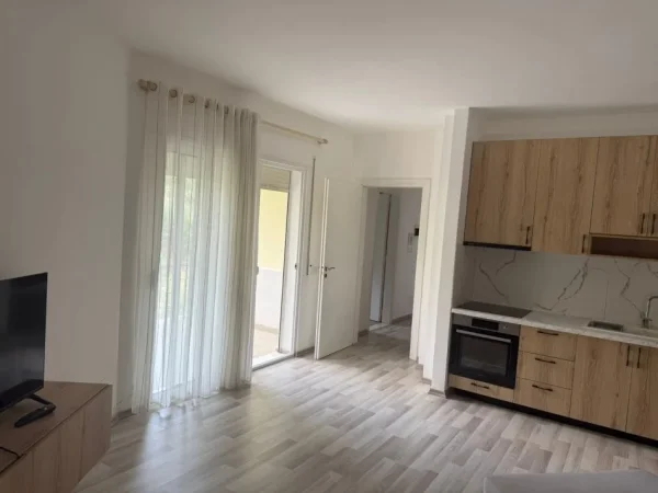 Tirane, shitet apartament 1+1 Kati 2, 81 m² 98.000 € 
