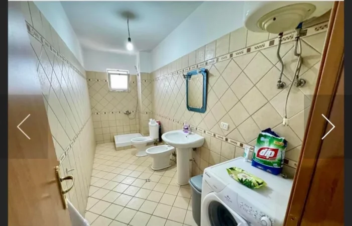 Tirane, shitet apartament 2+1 Kati 5, 94 m² (te malaizjani)