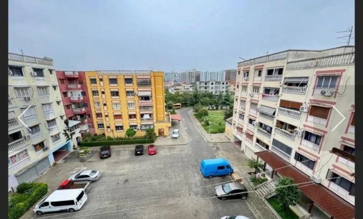Tirane, shitet apartament 2+1 Kati 5, 94 m² (te malaizjani)