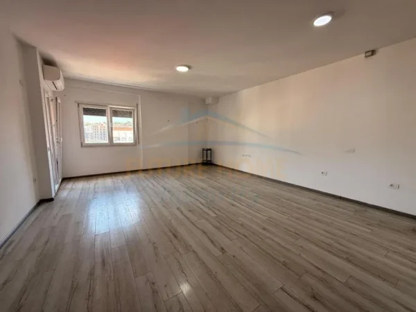 Tirane, shes apartament 3+1 Kati 6, 131 m² 236.000 € (prane ish markates)