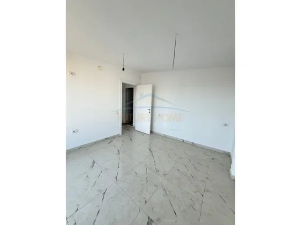 Durres, shitet apartament 2+1 Kati 6, 75 m² 100.000 € 