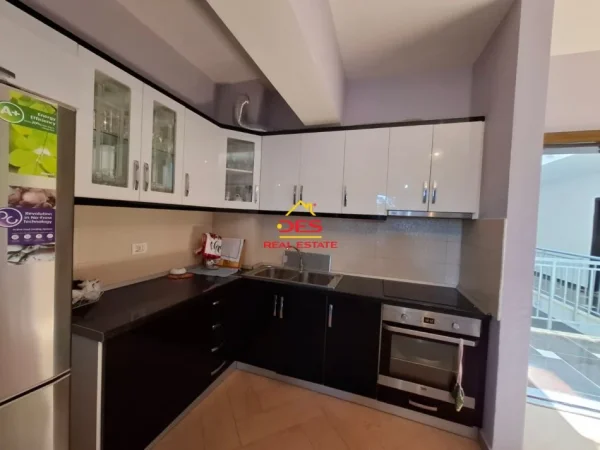 Vlore, shitet apartament 2+1+Ballkon Kati 4, 108 m² (Orikum)