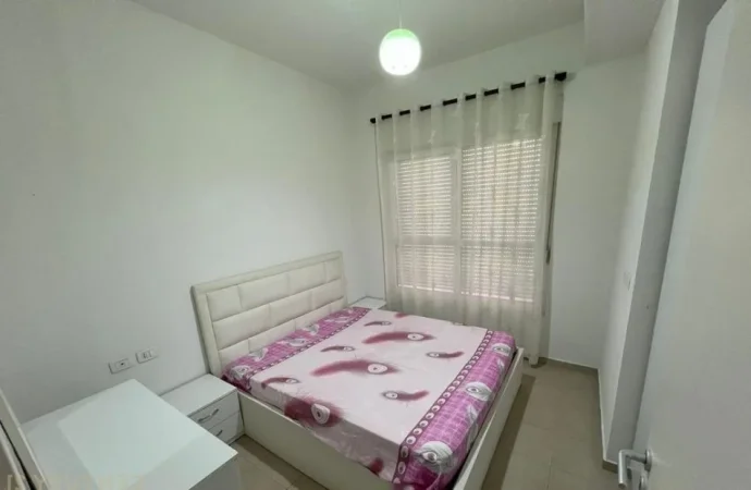 Tirane, jepet me qera apartament 2+1 Kati 5, 75 m² 550 € 