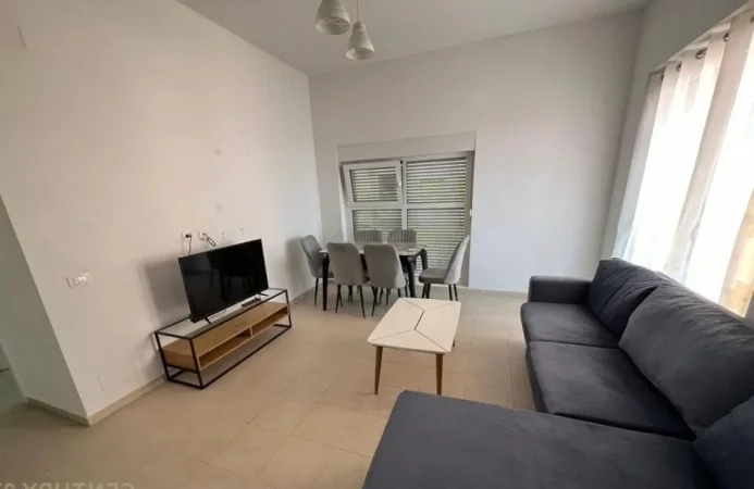 Tirane, jepet me qera apartament 2+1 Kati 5, 75 m² 550 € 