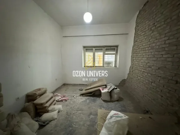 Tirane, jepet me qera ambjent biznesi Kati 0, 62 m² (Rruga Luigj Gurakuqi Tirana)