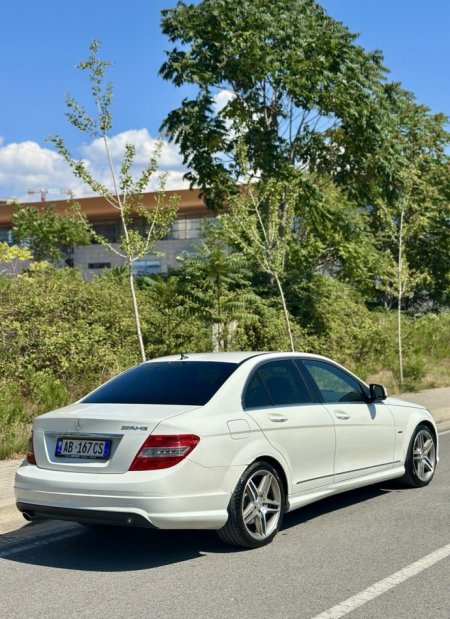 🚘 SHITET MERCEDES-BENZ C-CLASS 220 CDI - VITI 2010 në Tiranë