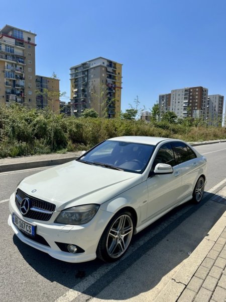 🚘 SHITET MERCEDES-BENZ C-CLASS 220 CDI - VITI 2010 në Tiranë