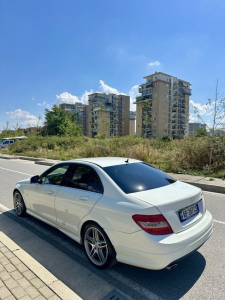 🚘 SHITET MERCEDES-BENZ C-CLASS 220 CDI - VITI 2010 në Tiranë