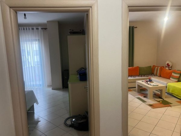 Tirane, shitet apartament 1+1 Kati 3, 77 m² 107.000 € (Çabej-Yzberisht)