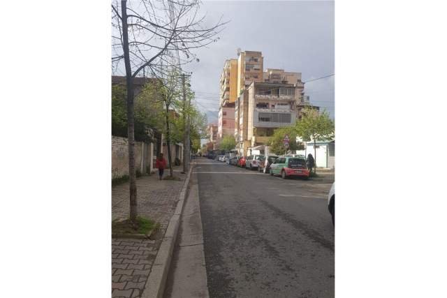 Tirane, shitet ambjent biznesi Kati 0, 52 m² 108.000  (Siri Kodra)