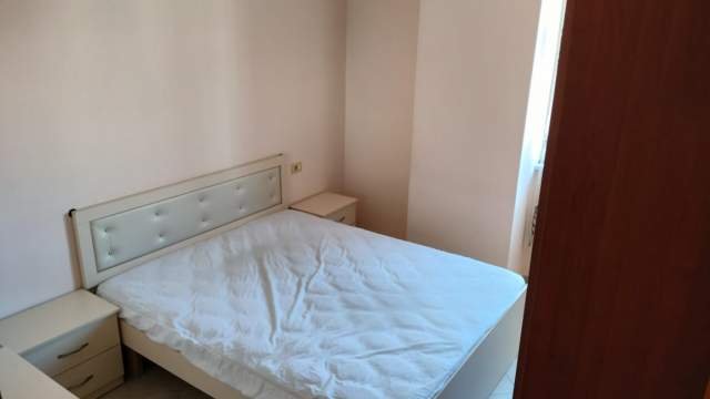 Tirane, jepet me qera 2+1+BLK 70 m² 300 Euro (Astir)