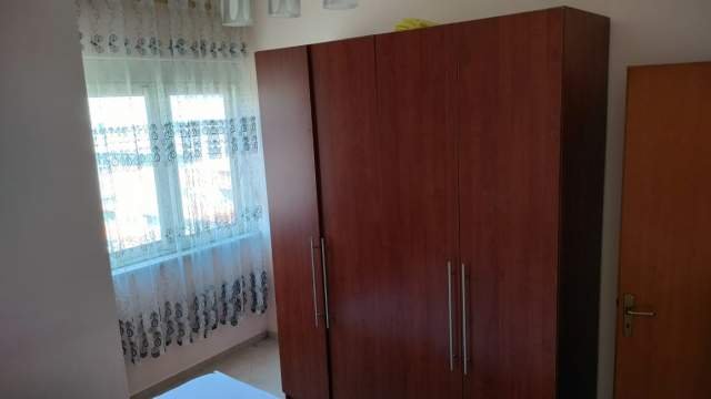 Tirane, jepet me qera 2+1+BLK 70 m² 300 Euro (Astir)