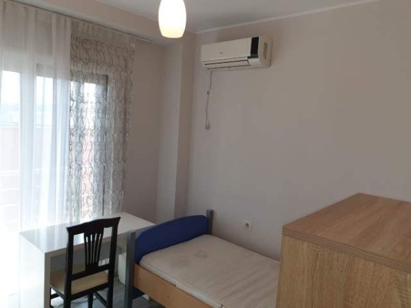 Tirane, jap me qera apartament 2+1+BLK Kati 5, 105 m² 600 Euro (Rruga Peti)
